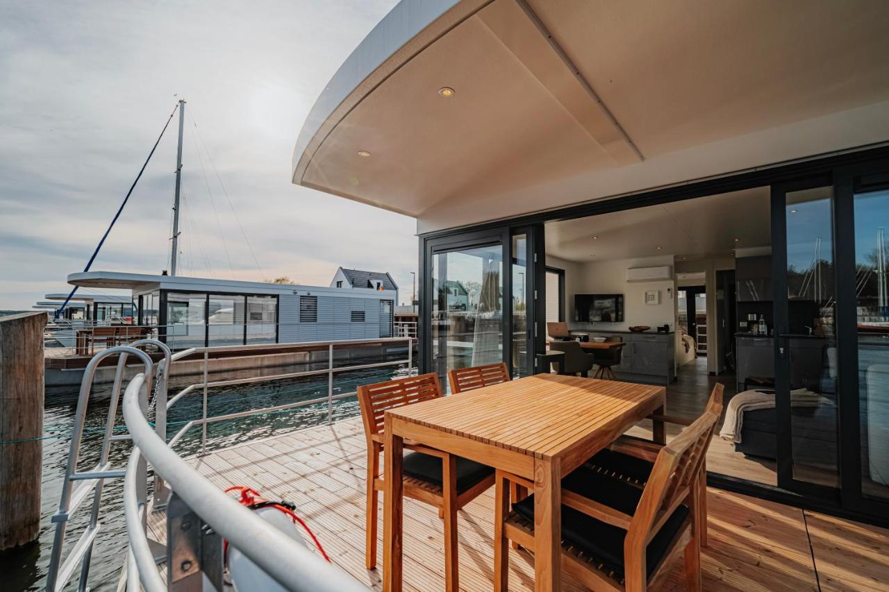Schwimmendes Ferienhaus "Trinity" Ihr Seahome Auf Der Ostsee Peenemunde Exteriör bild
