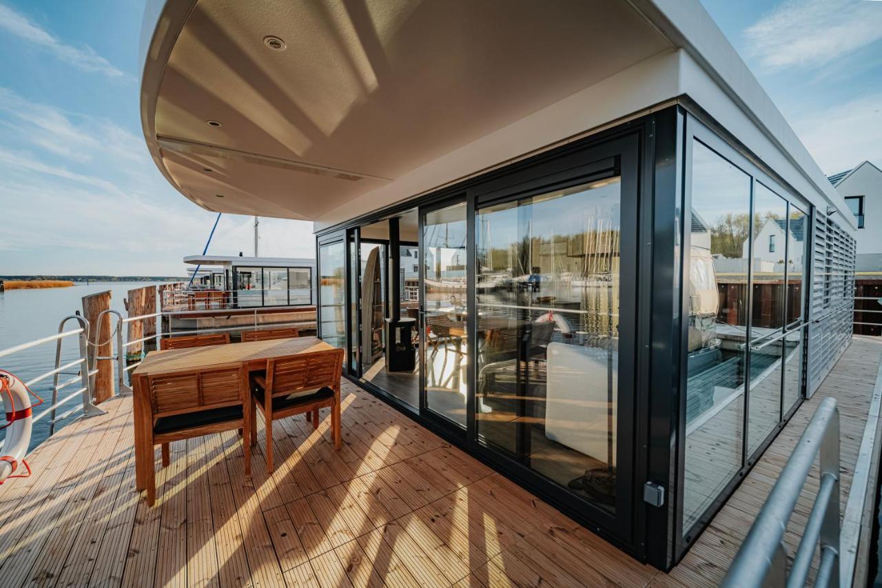 Schwimmendes Ferienhaus "Trinity" Ihr Seahome Auf Der Ostsee Peenemunde Exteriör bild